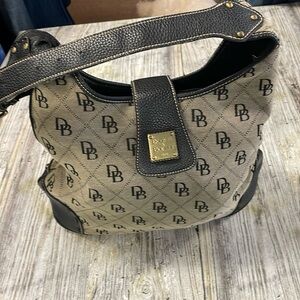 Vintage Dooney & Bourke signature logo purse